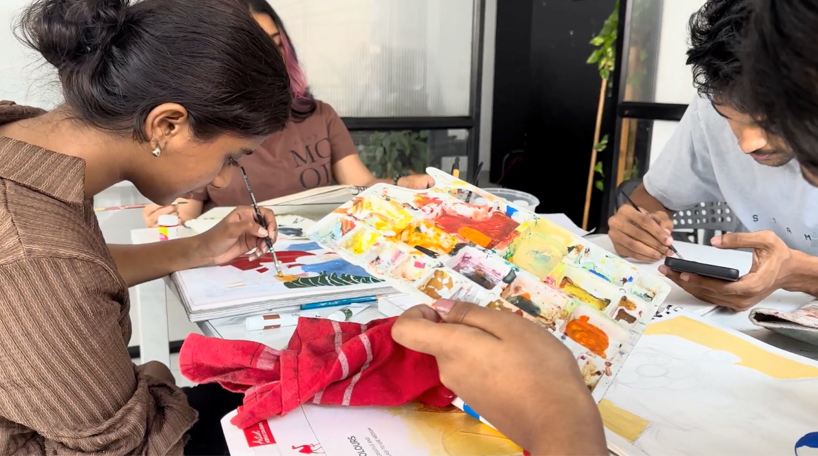 Students practicing rapid sketching for NID Studio Test